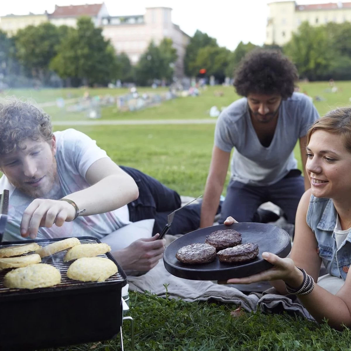 AG To- Go Barbecue Ø44 Cm - Barbecues à Charbon - Incl. Thermomètre - Température Inoxydable - Compact -Barbecue Carré - Incl. Couvercle - Barbecue Traditionnel - 6 Personnes - Partout Grille De Ventilation Pour Régulation D'oxygène - Zwart – Image 5