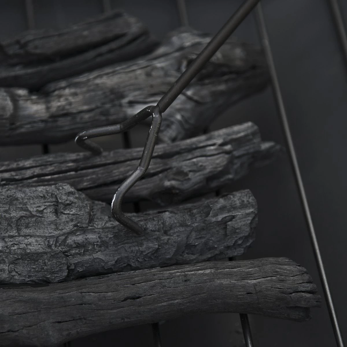 Outsunny 3-en-1 Brasero Brasero Avec Grille De Protection Contre Les étincelles Barbecue De Jardin Noir 842-170 – Image 4