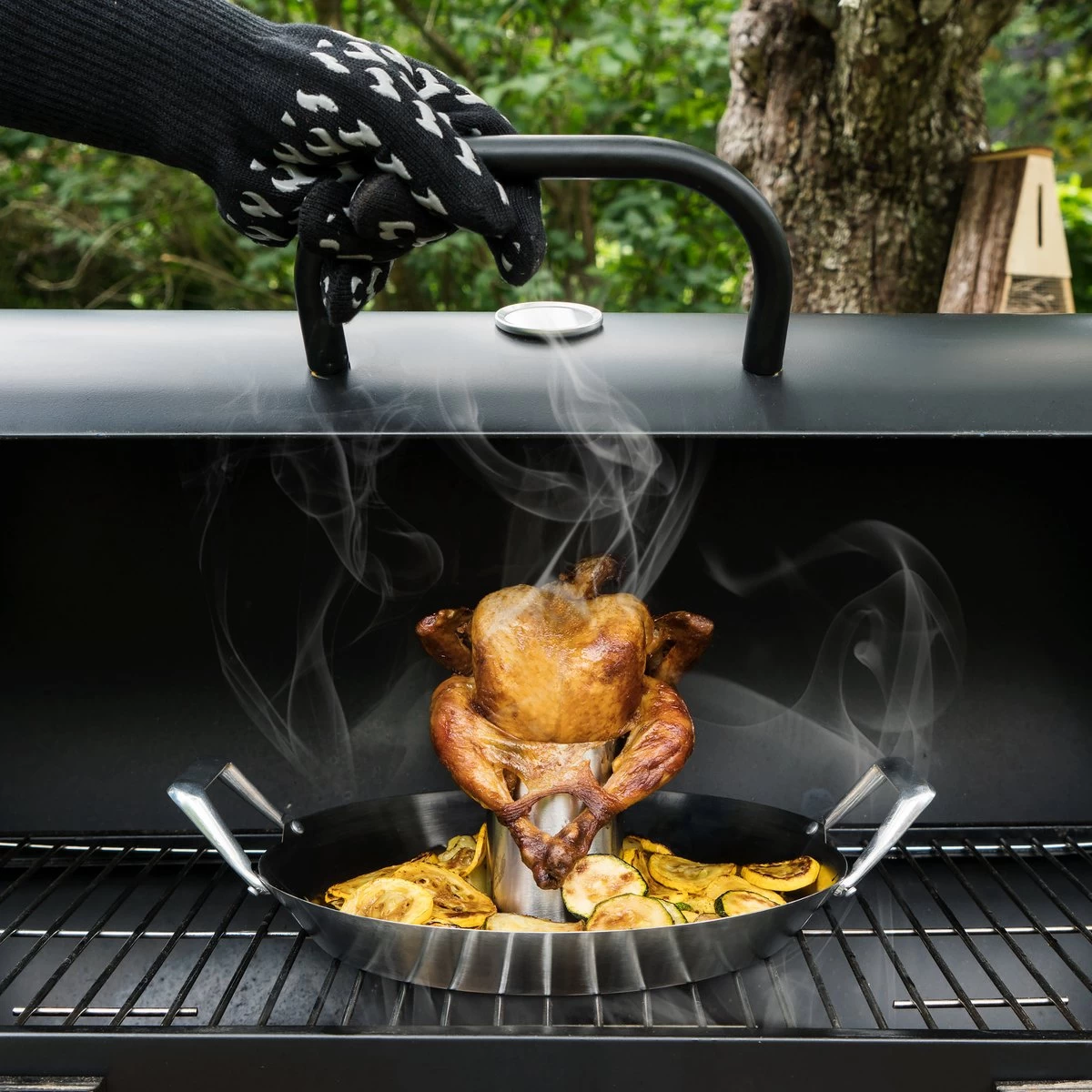 Grille à Rôtir Poulet Navaris Pour BBQ - Grille à Poulet En Acier Inoxydable - Grille Avec égouttoir D'un Diamètre De 30,5 Cm - Rôtissage De Poulet Debout – Image 6