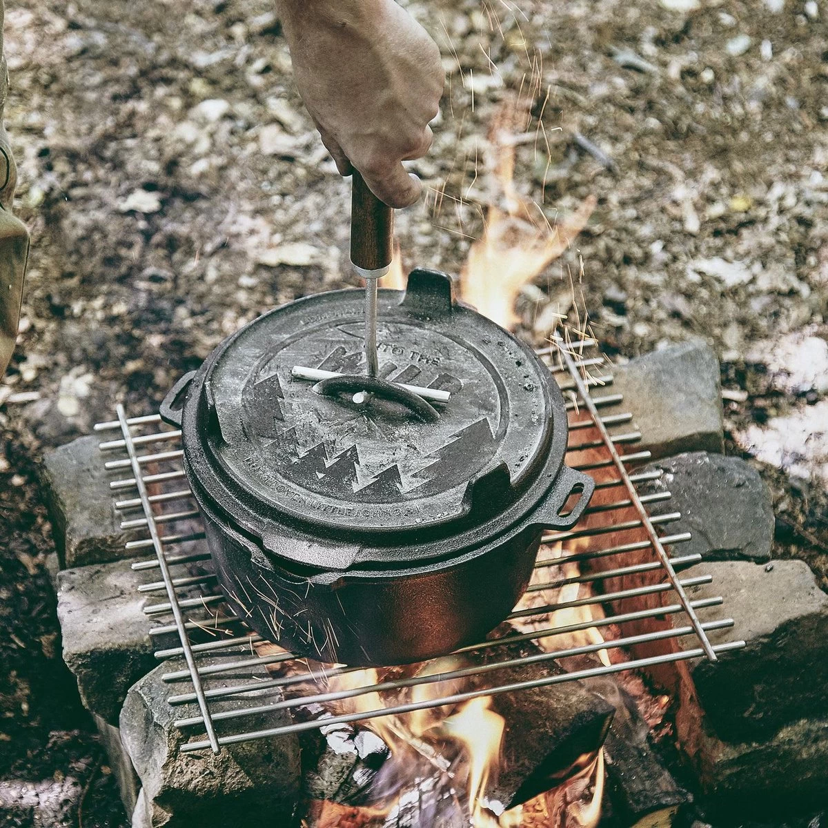 Burnhard Four Hollandais Burnhard | Cocotte En Fonte Avec Lève-couvercle - Little John 3,8 L. – Image 10