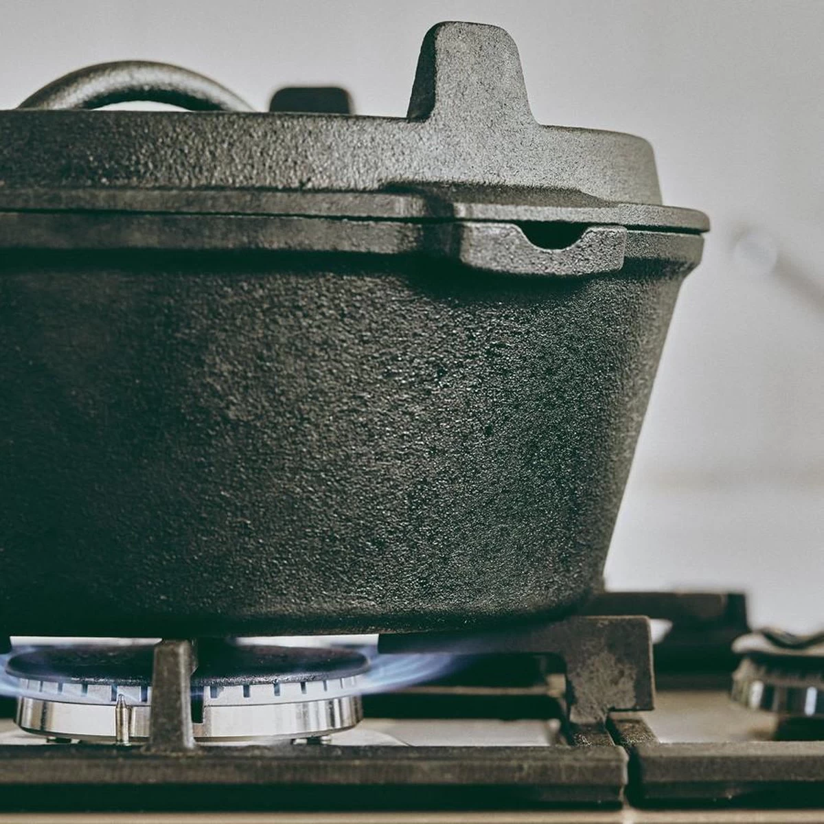 Burnhard Four Hollandais Burnhard | Cocotte En Fonte Avec Lève-couvercle - Little John 3,8 L. – Image 20