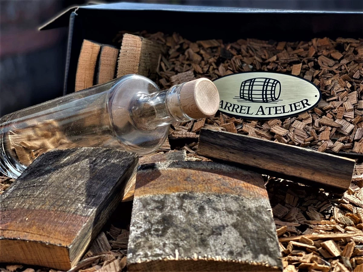The Barrel BBQ Bottle (Box) / Cadeau Vaderdag / Édition Limited / Copeaux De Bois / Whisky Chunks / Offre De Pasen – Image 2