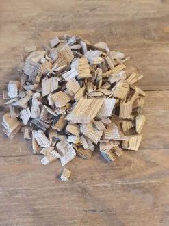 Assortiment D'amandes Fumées, Agrumes, Vignes, Pêche, Fûts De Vin Rouge, Whisky, Olive